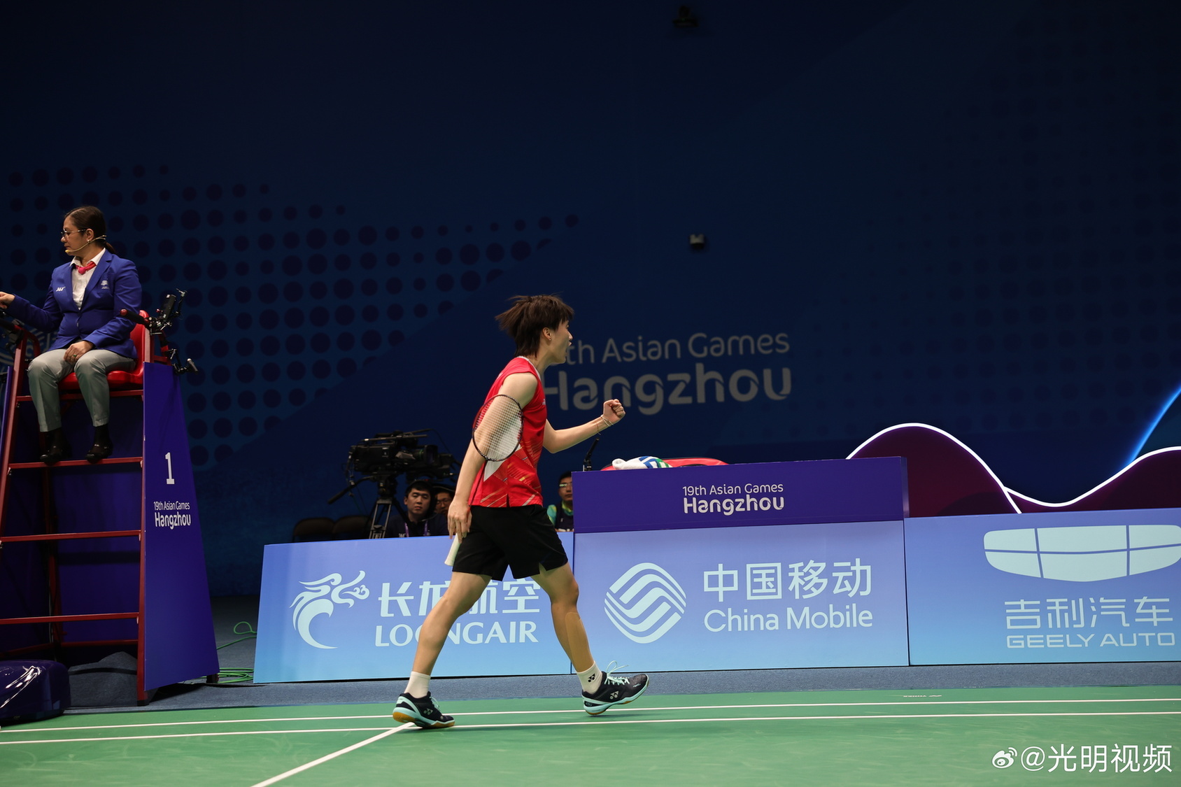 这一战略更 这一战略更