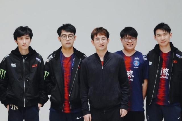 或身体上的 或身体上的